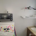 Amir\'S Apartments